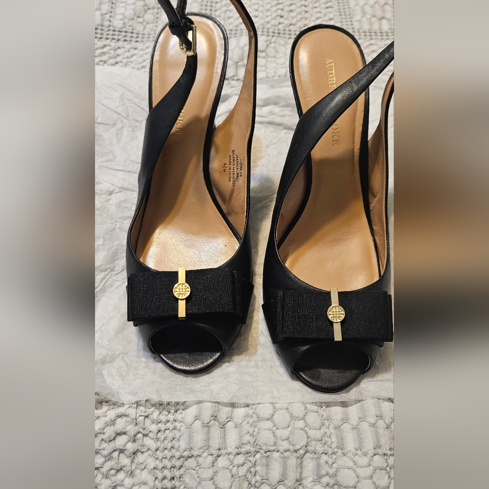 Audrey Brooke wedge
